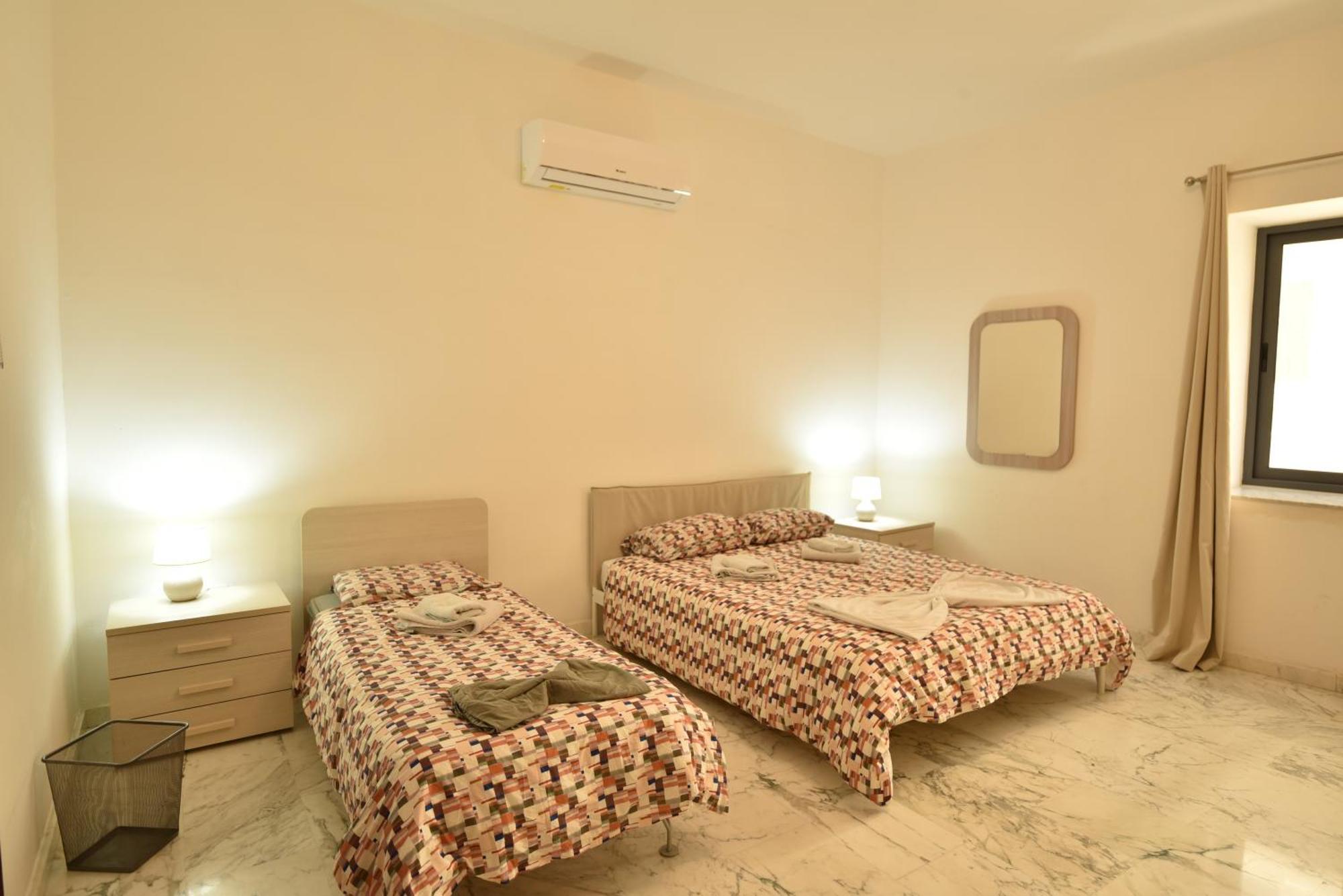 Xl Seafront In * Sliema