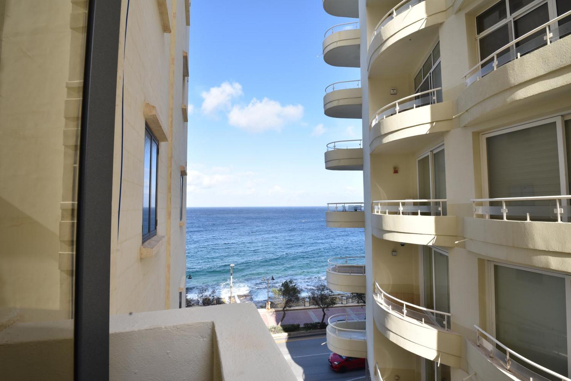 Xl Seafront In Apartment