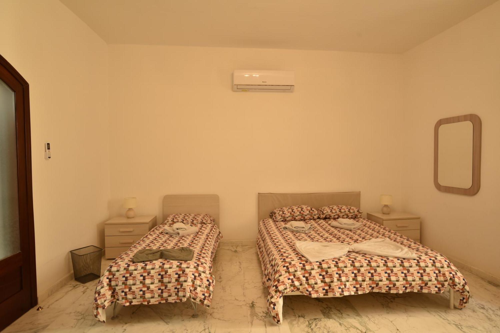 Xl Seafront In Apartment Sliema