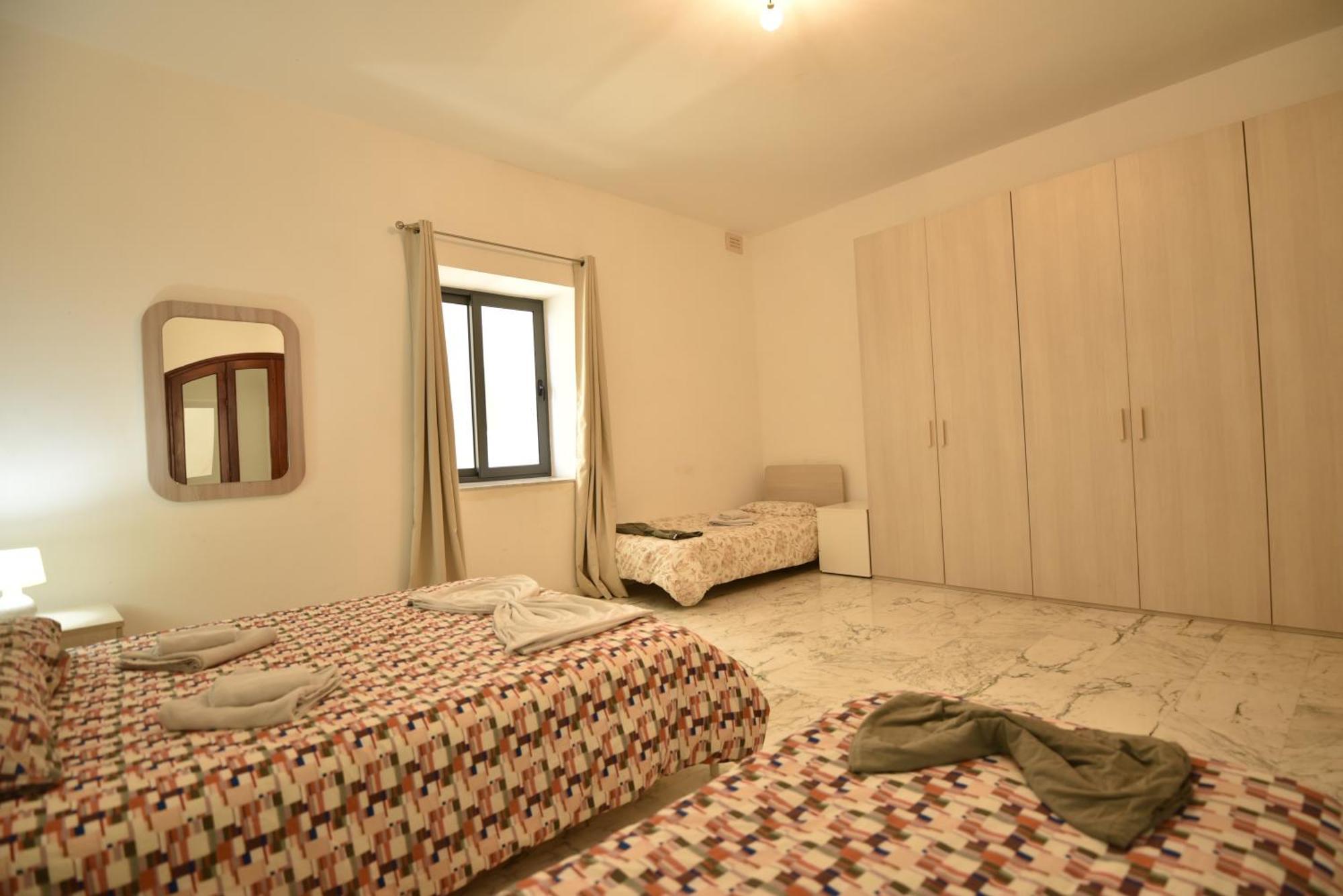 Xl Seafront In Apartment *